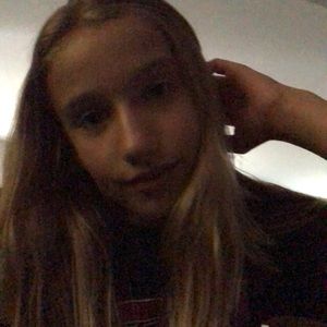 Meet your Posher, Ella